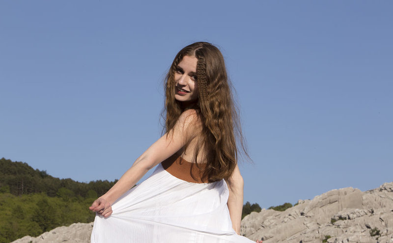 Таня, 19
